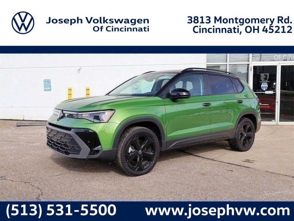 New 2025 Volkswagen Taos SE image 1