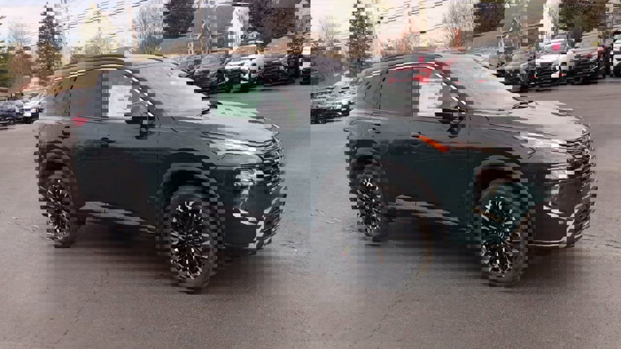 New 2026 Nissan Rogue Dark Armor image 2