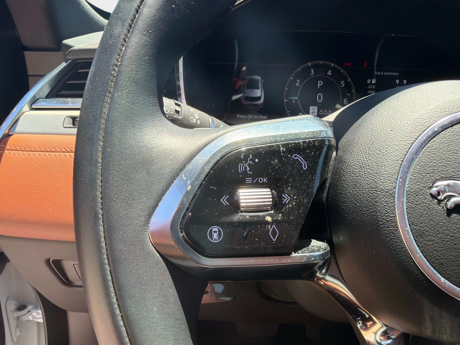 Used 2026 Jaguar F-PACE R-Dynamic S AWD/4WD image 27