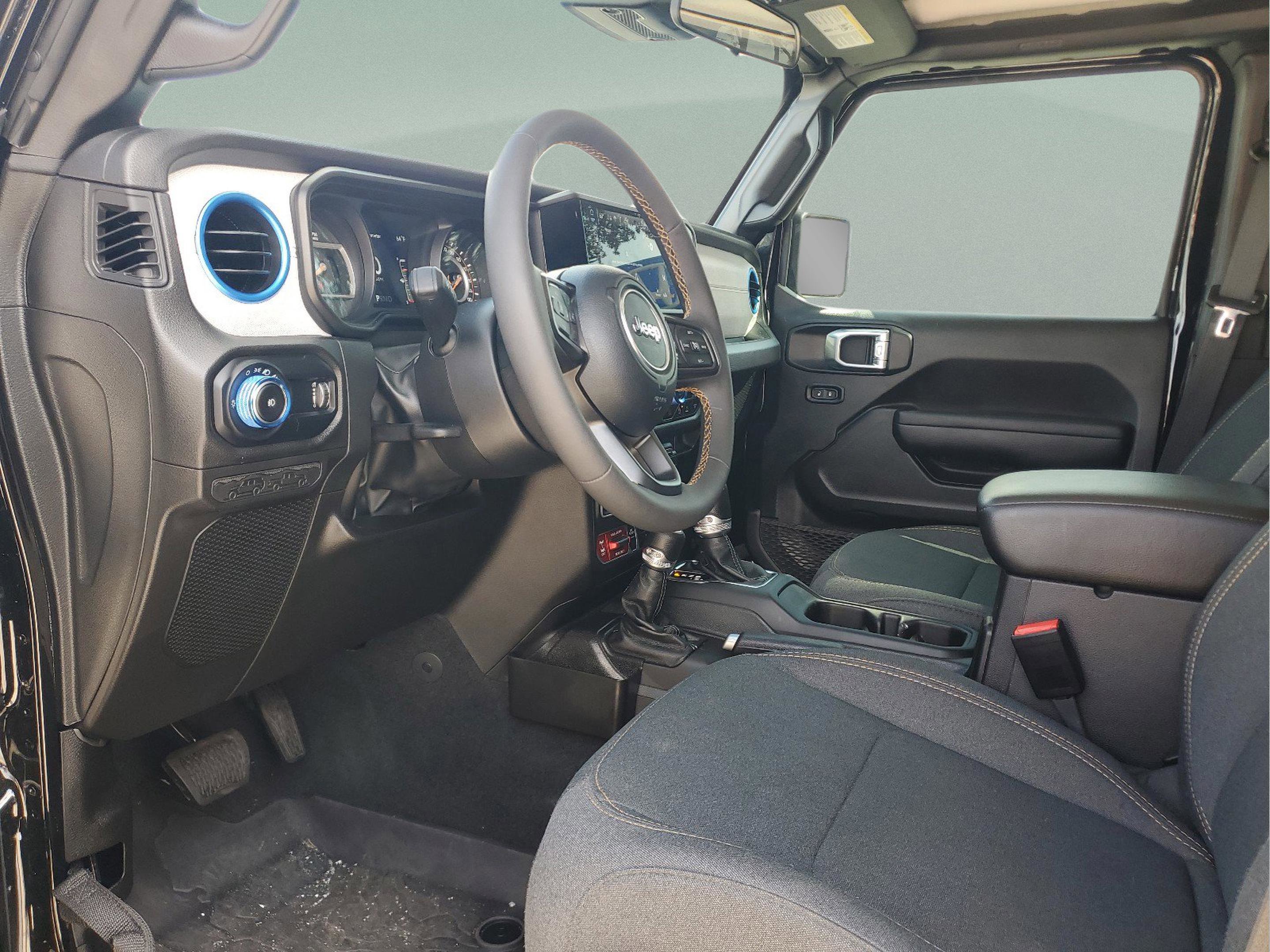 Used 2024 Jeep Wrangler Willys image 14