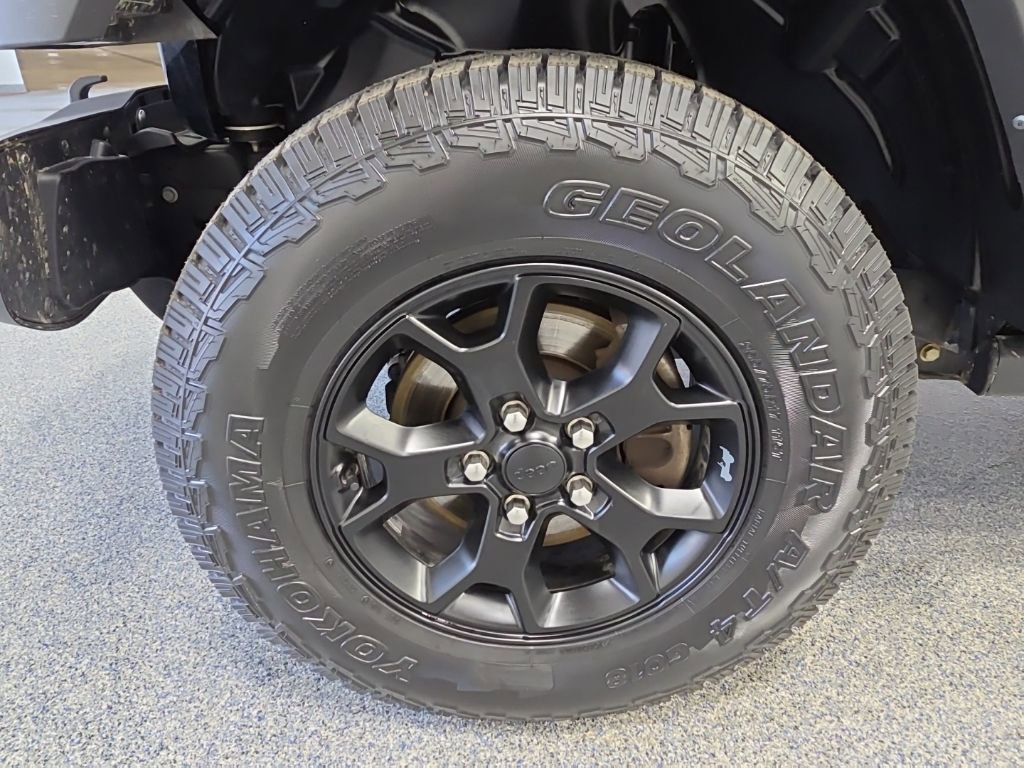 Used 2022 Jeep Wrangler Sport AWD/4WD image 33