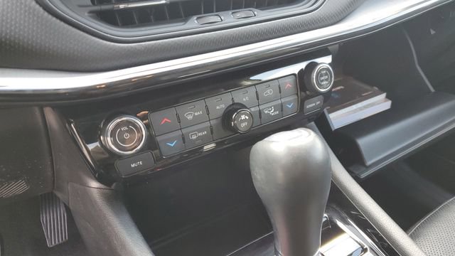 Used 2022 Jeep Compass Trailhawk w/ Trailhawk Elite Group image 18