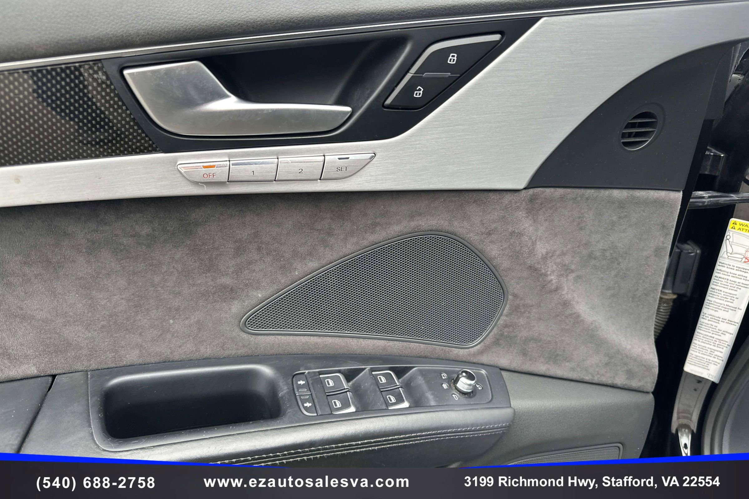 Used 2014 Audi S8 image 22