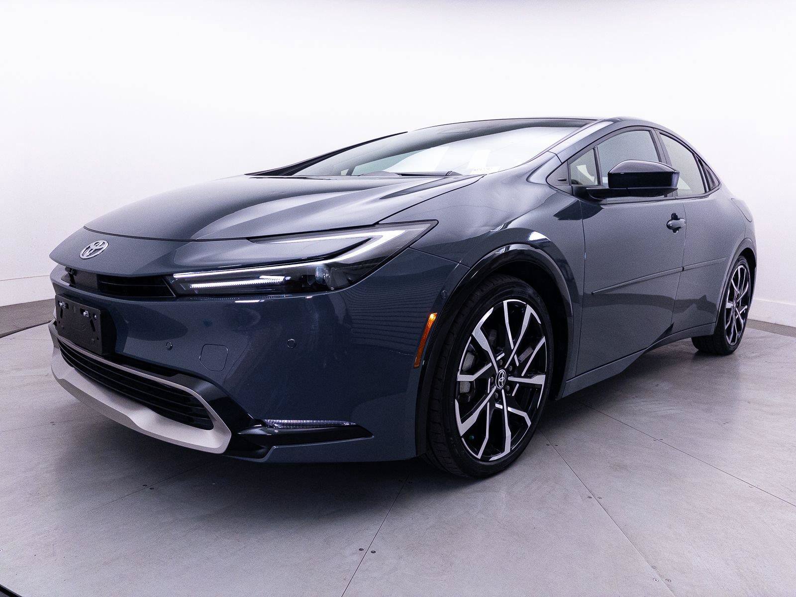 Used 2023 Toyota Prius Prime Premium w/ Advanced Technology Package FWD image 15