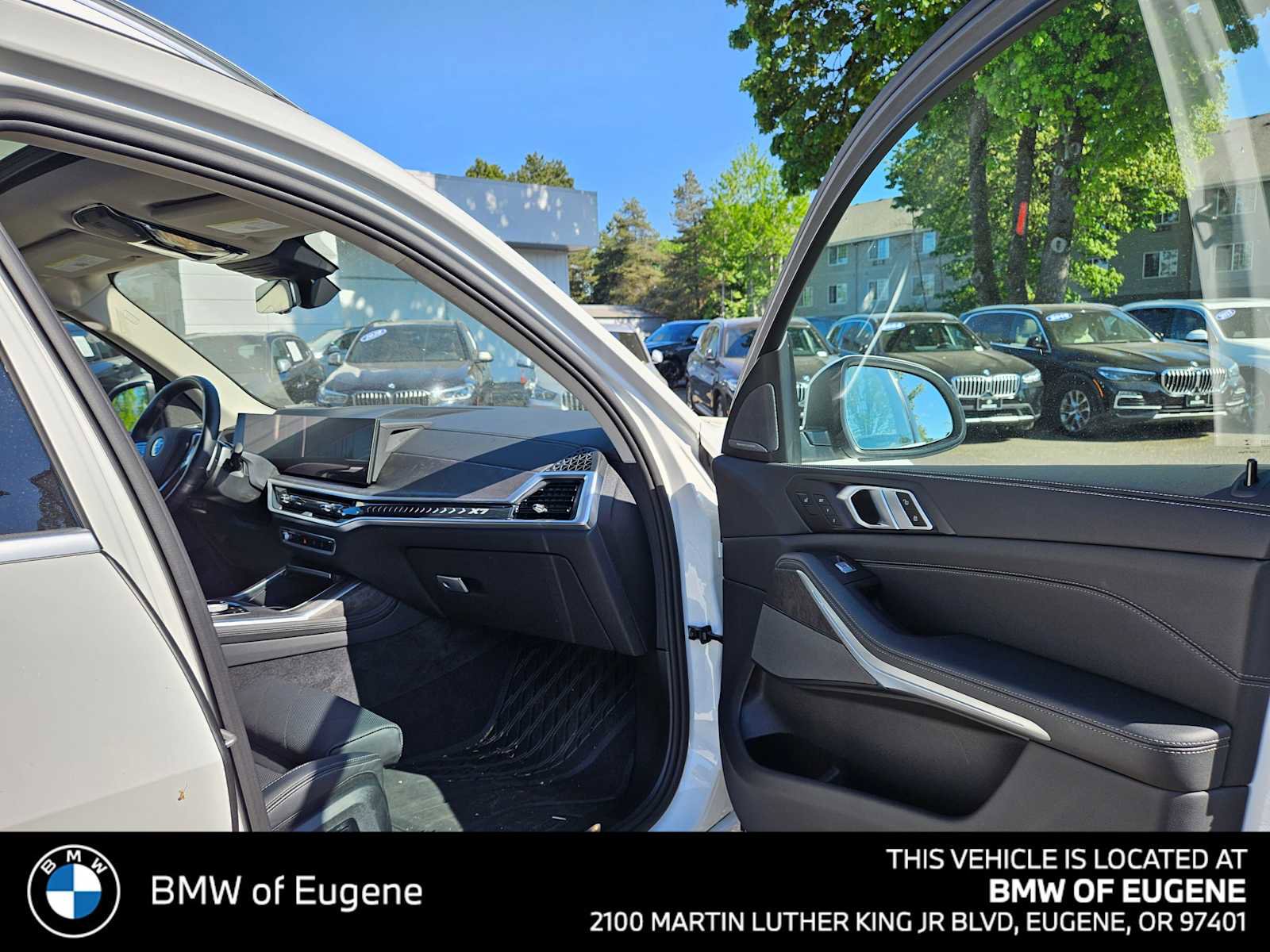 Used 2025 BMW X7 xDrive40i w/ Executive Package AWD/4WD image 11