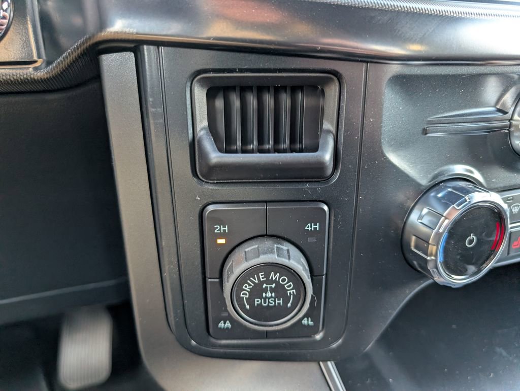 New 2025 Ford F150 Lariat w/ Equipment Group 502A High image 12