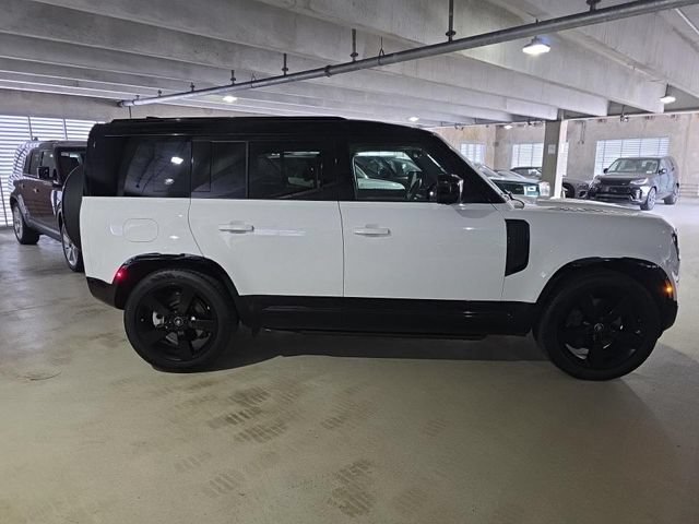 Used 2024 Land Rover Defender 110 X-Dynamic SE AWD/4WD image 6