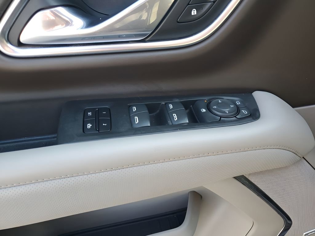 Used 2021 GMC Yukon XL SLT w/ Rear Media and Nav Package image 28