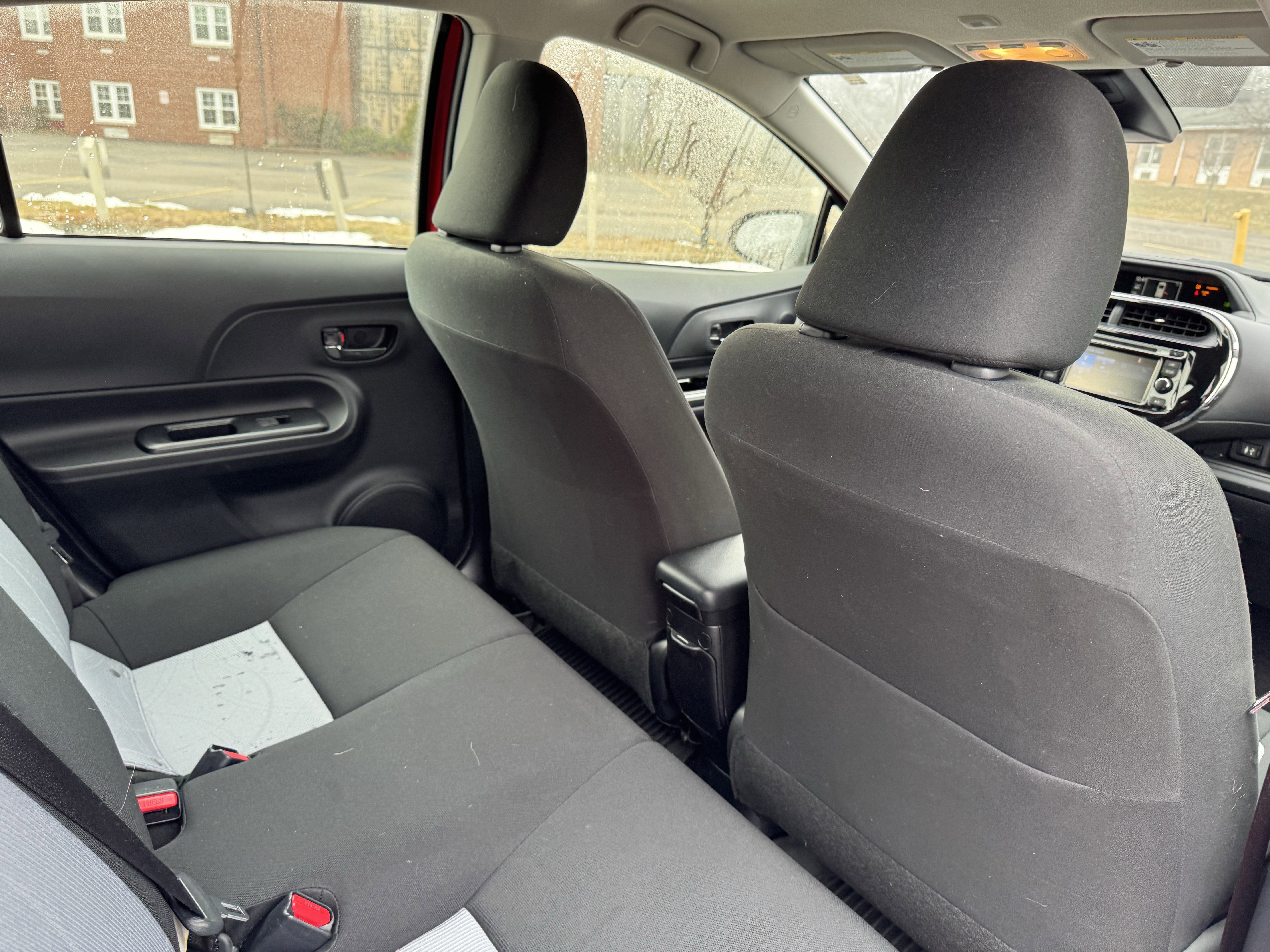 Used 2019 Toyota Prius C image 35