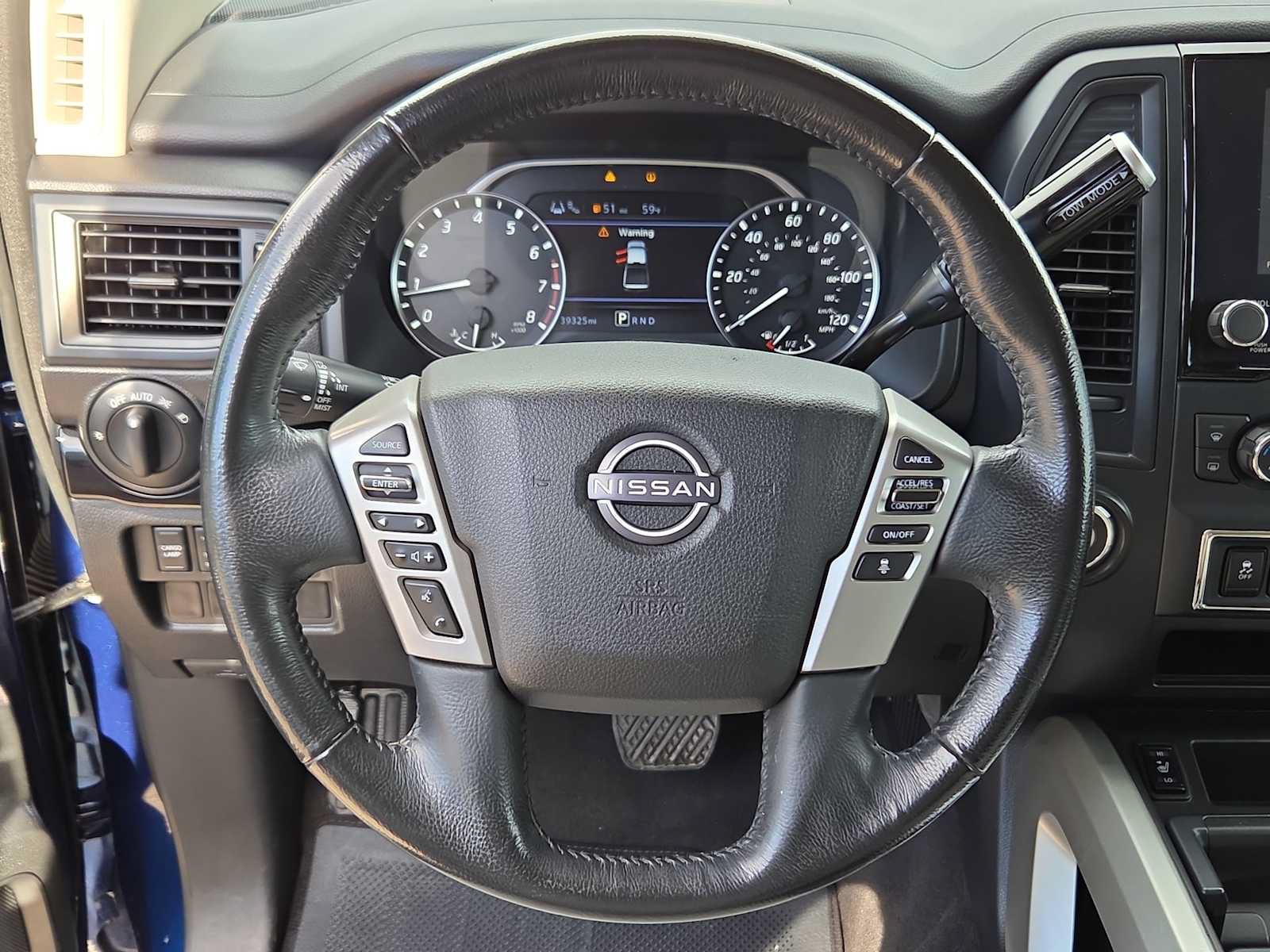 Used 2023 Nissan Titan SV w/ SV Convenience Package RWD image 19