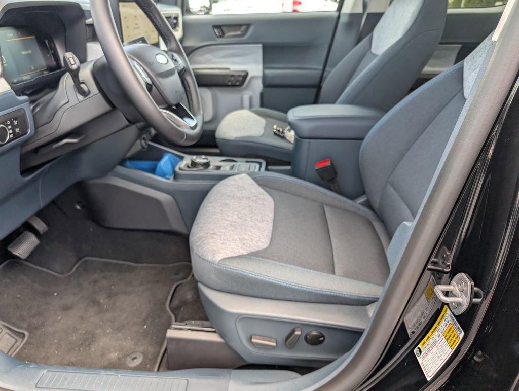 New 2025 Ford Maverick XLT w/ XLT Luxury Package FWD image 9