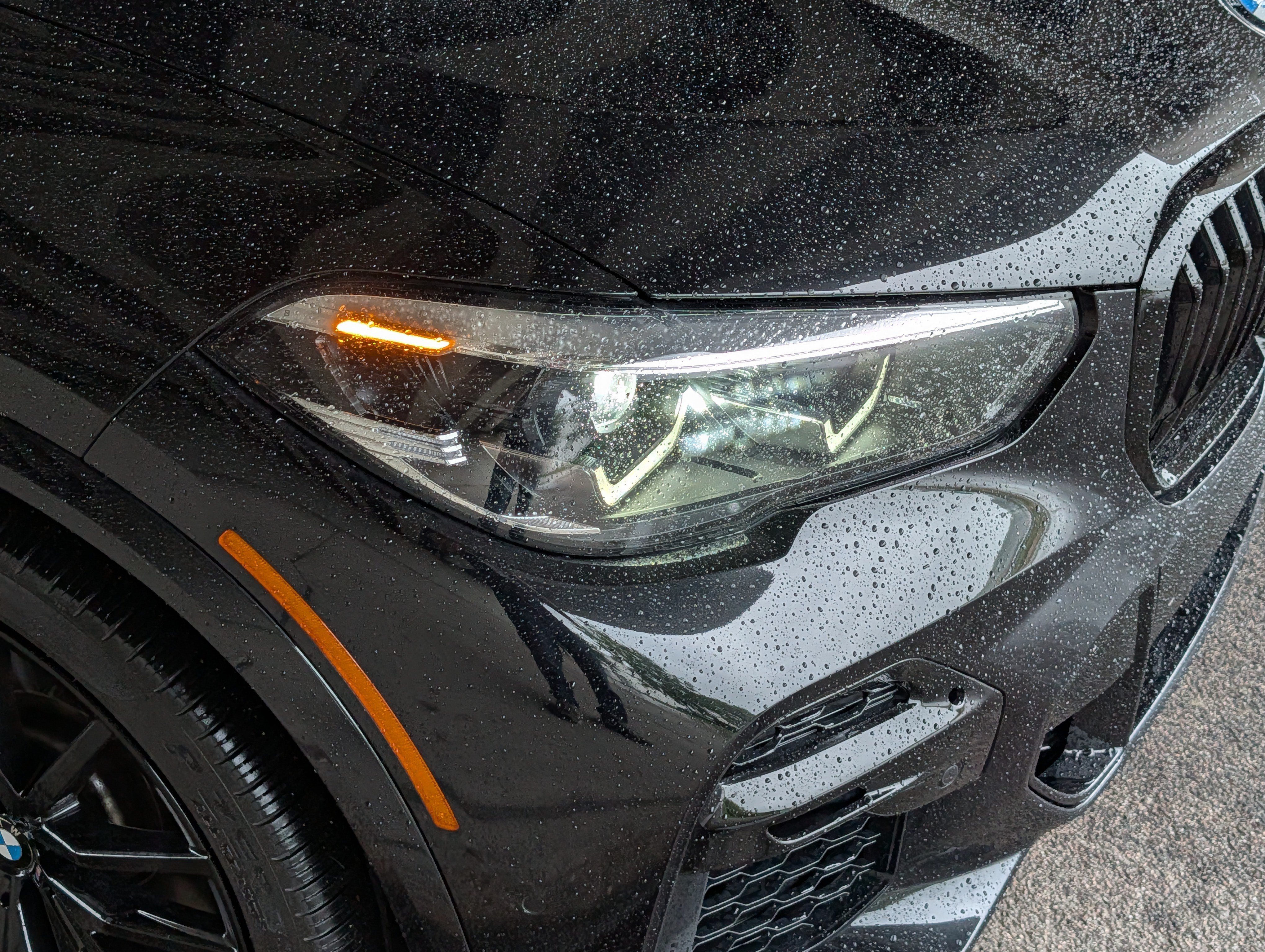 Used 2022 BMW X5 M50i AWD/4WD image 16