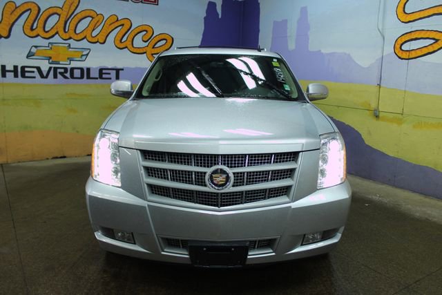 Used 2013 Cadillac Escalade Premium image 3