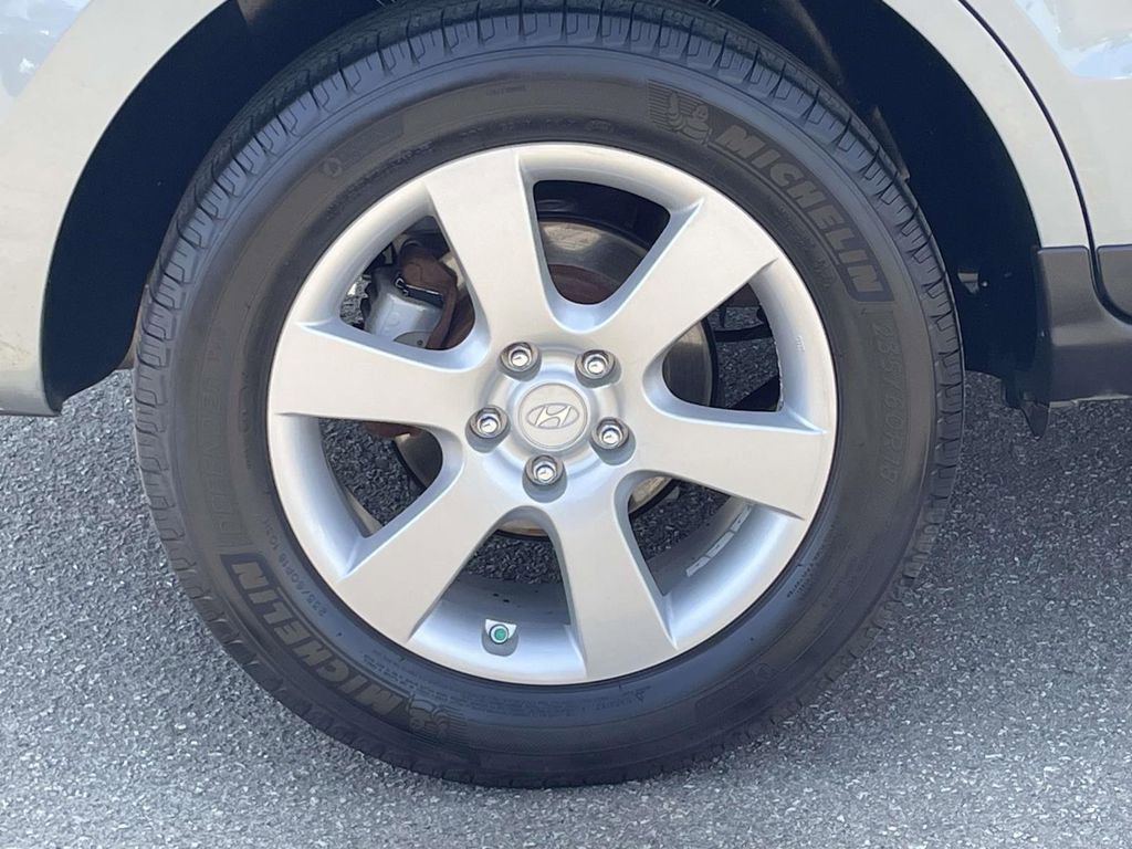 Used 2009 Hyundai Santa Fe SE w/ Touring Pkg 11 image 7