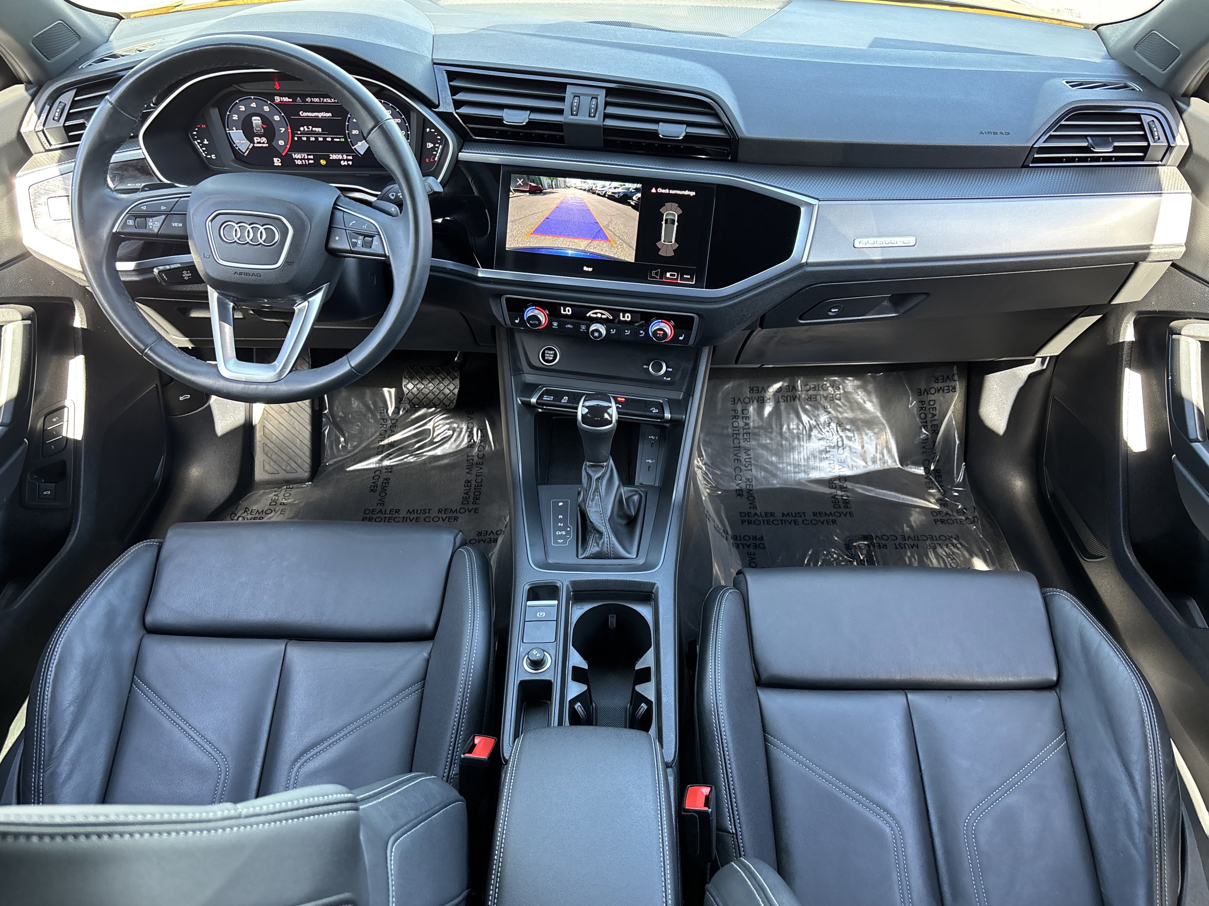 Used 2023 Audi Q3 2.0T Premium w/ Black Optic Sport Package image 14