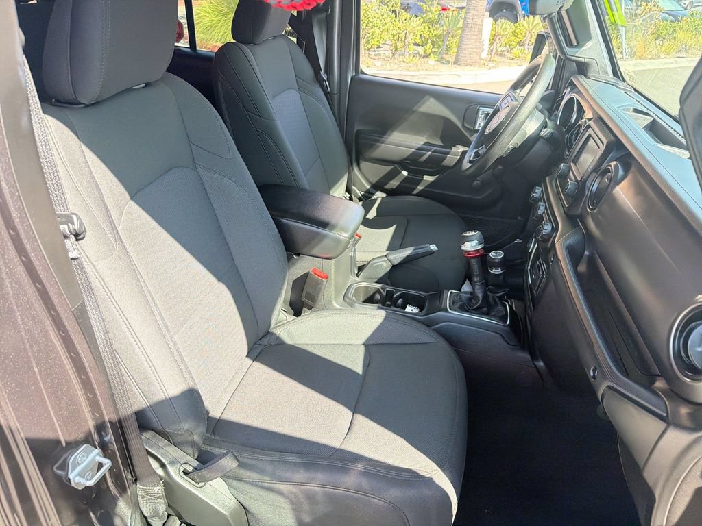 Used 2021 Jeep Gladiator Sport AWD/4WD image 25