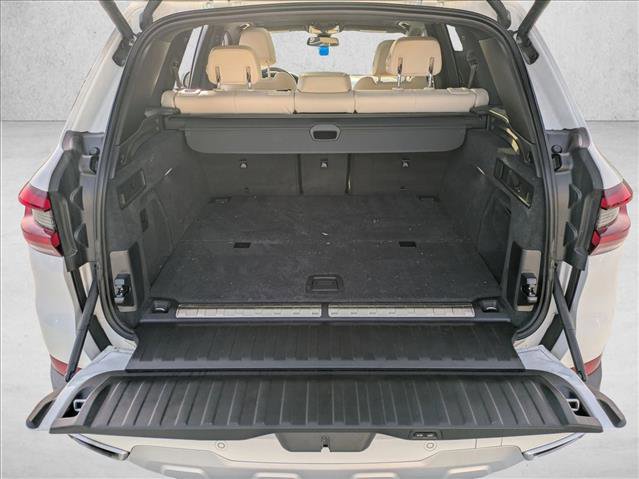 Used 2022 BMW X5 xDrive45e w/ Premium Package image 6