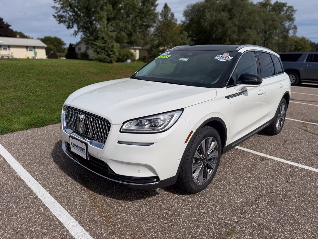 Used 2022 Lincoln Corsair Reserve w/ Equipment Group 201A AWD/4WD image 3