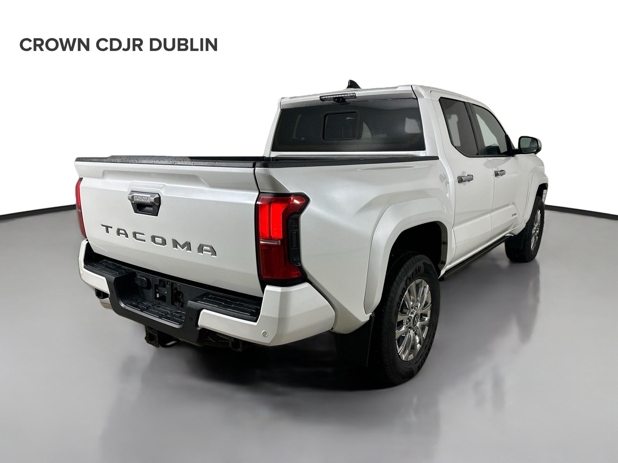 Used 2026 Toyota Tacoma Limited AWD/4WD image 5