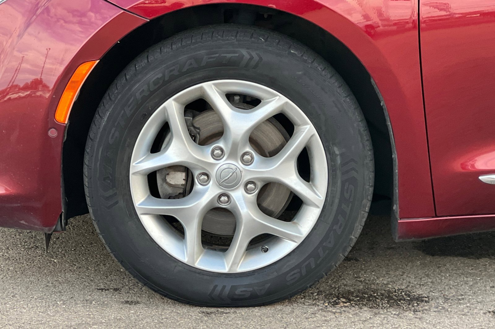 Used 2020 Chrysler Pacifica Touring-L Plus w/ Tire & Wheel Group image 28