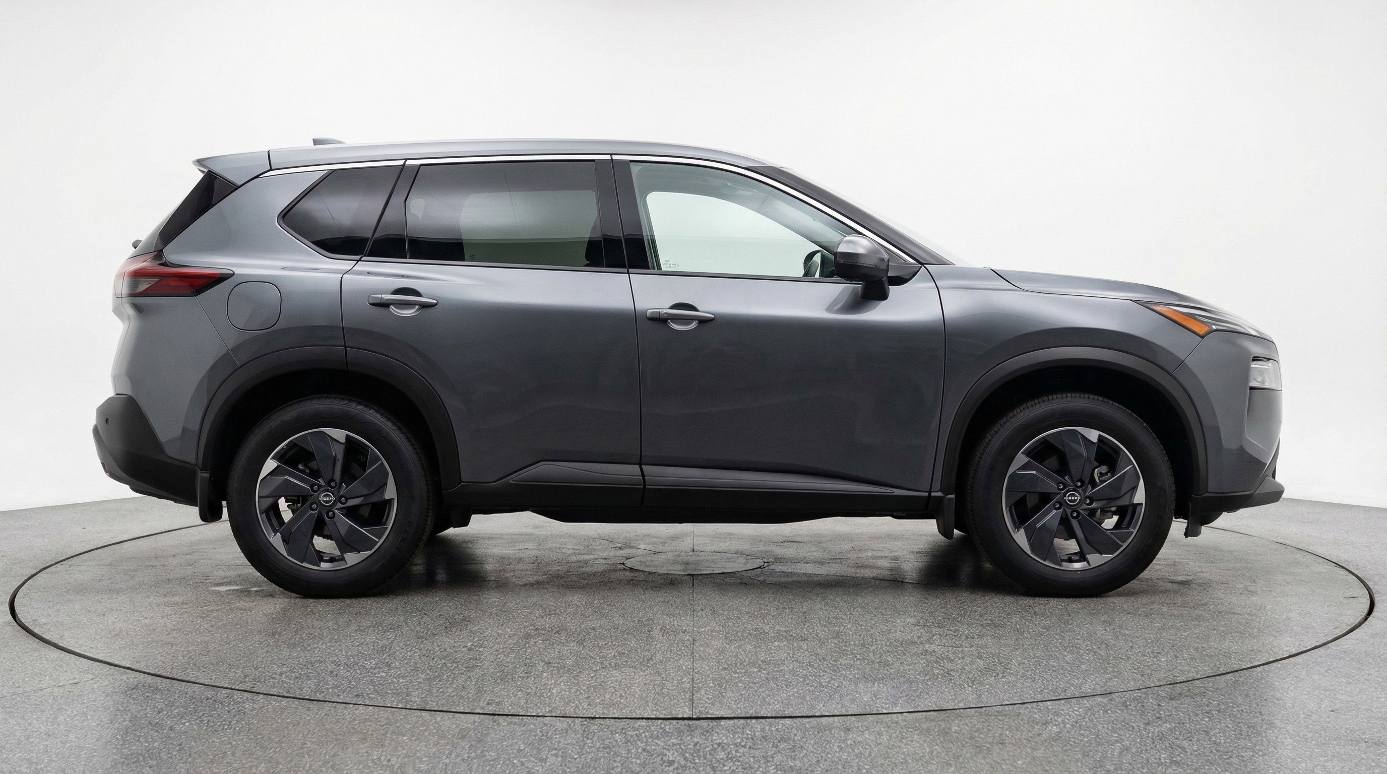 Used 2025 Nissan Rogue SV FWD image 11