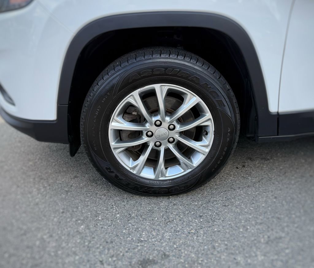 Used 2022 Jeep Cherokee Latitude Lux AWD/4WD image 19