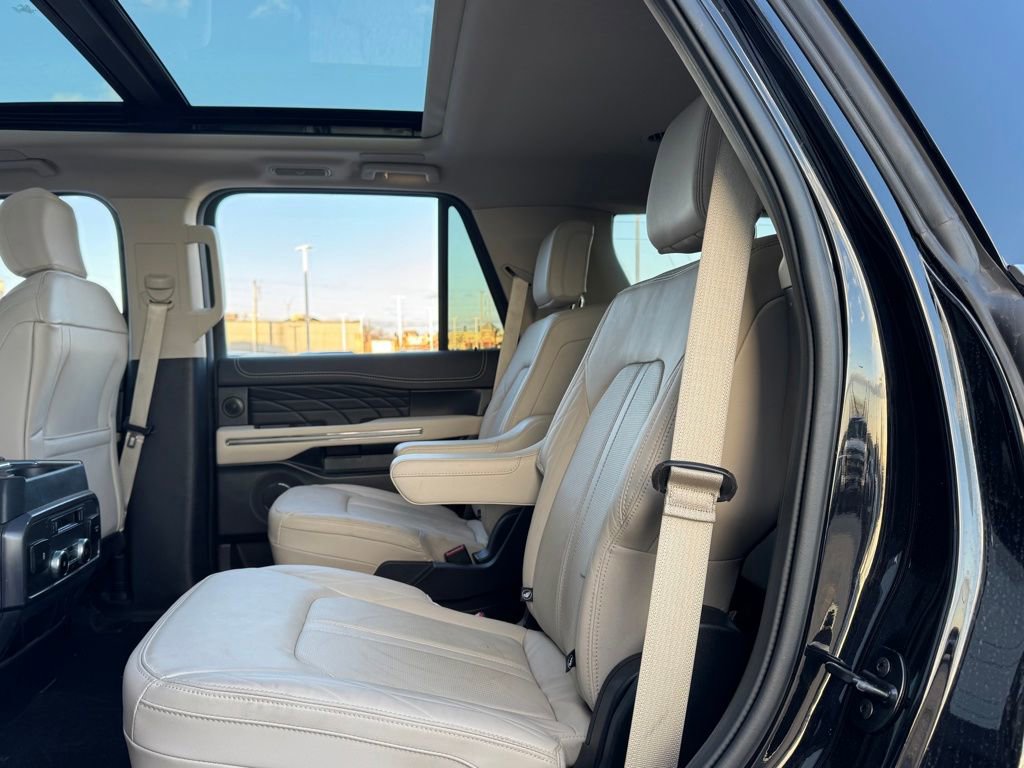 Used 2023 Ford Expedition Platinum image 29