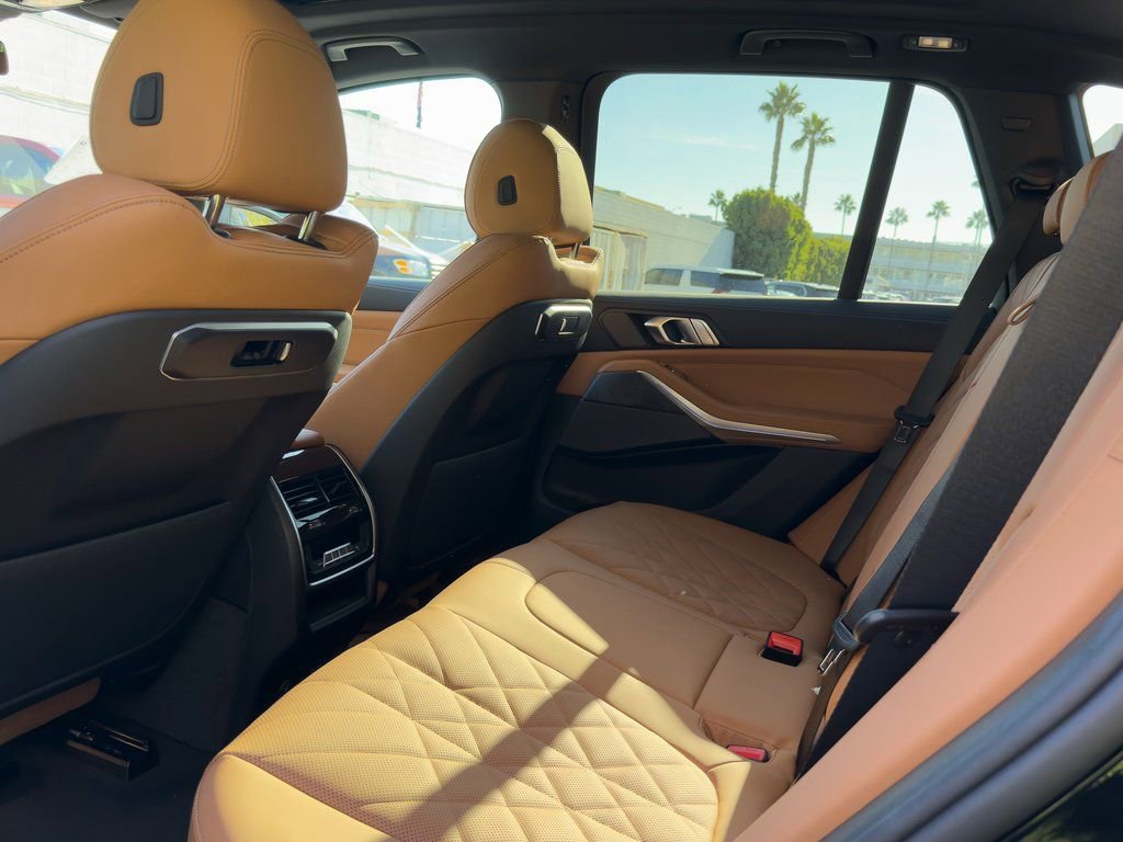 New 2026 BMW X5 xDrive50e w/ Premium Package image 16
