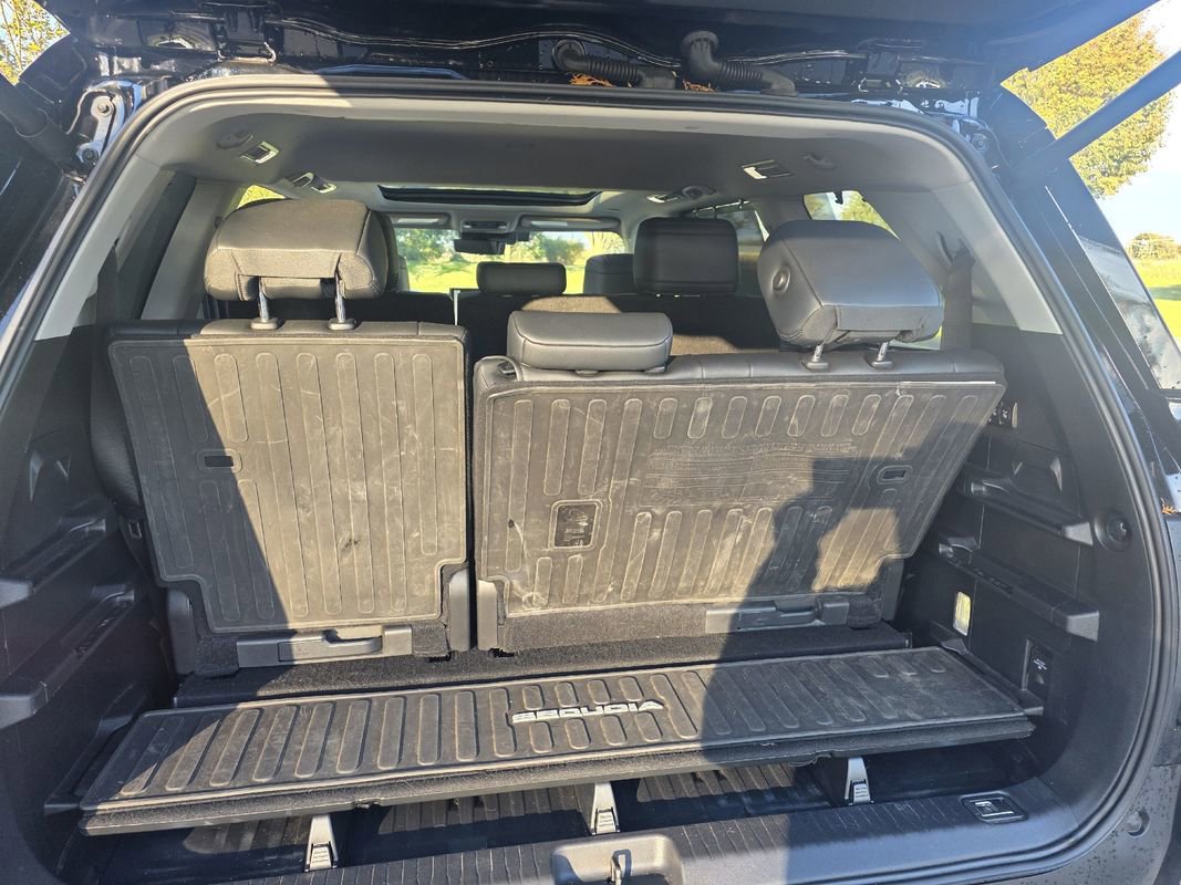 Used 2024 Toyota Sequoia Limited image 22