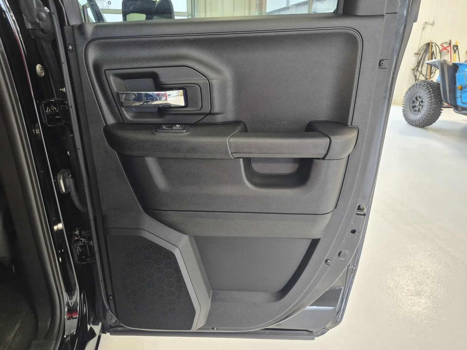 Used 2022 RAM 1500 Warlock AWD/4WD image 15