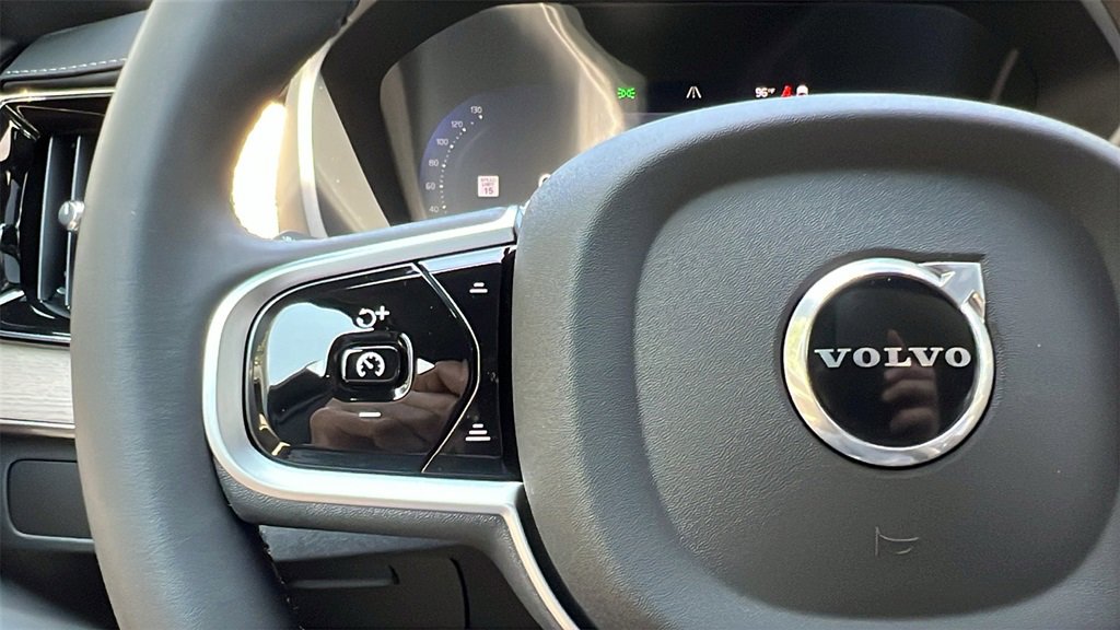 New 2026 Volvo XC90 T8 Plus image 11