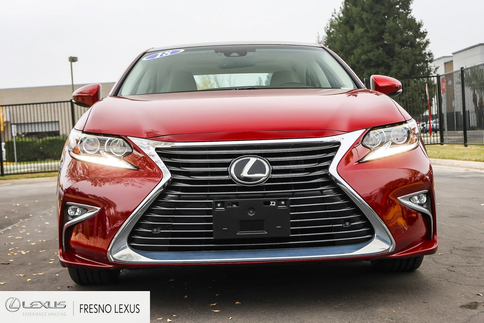 Used 2018 Lexus ES 350 w/ Luxury Package w/Wood Trim image 2