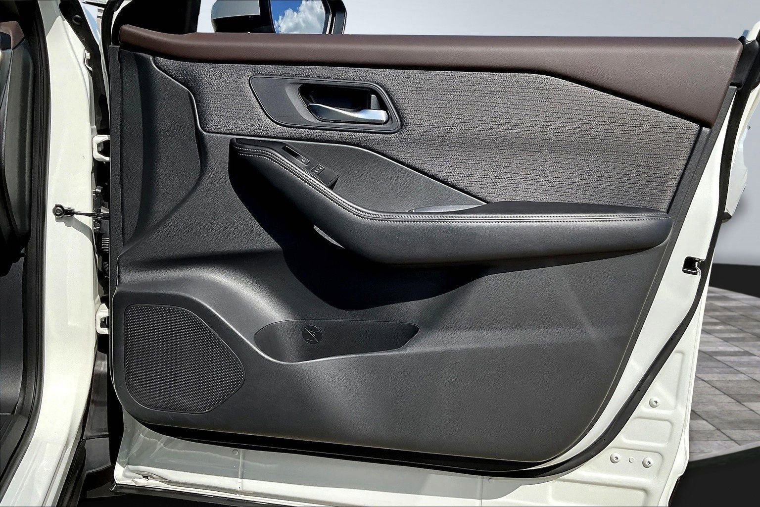 Certified 2022 Nissan Rogue SV image 31