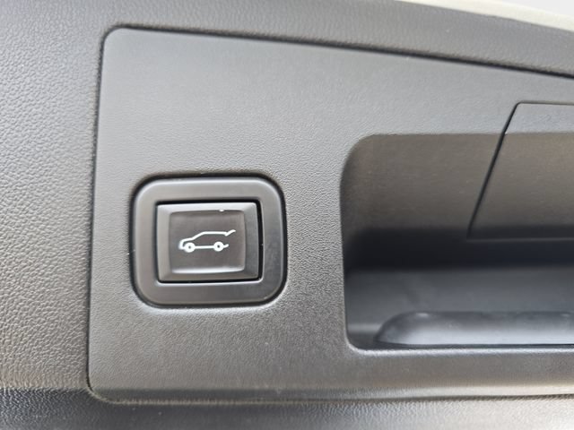Used 2020 Cadillac XT5 Premium Luxury FWD image 16
