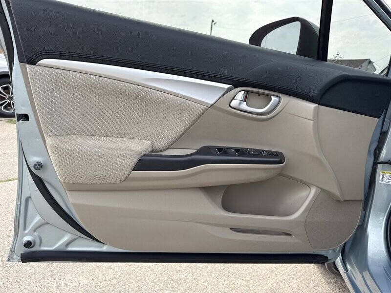 Used 2014 Honda Civic Hybrid Sedan image 18