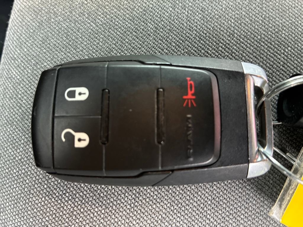 Used 2024 RAM 3500 Big Horn image 27