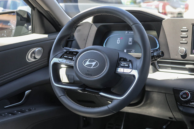 Certified 2026 Hyundai Elantra Sport FWD image 19