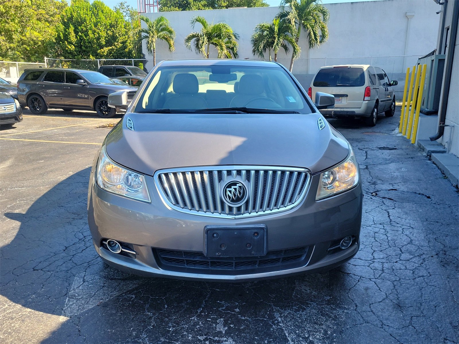Used 2010 Buick LaCrosse CXL image 2