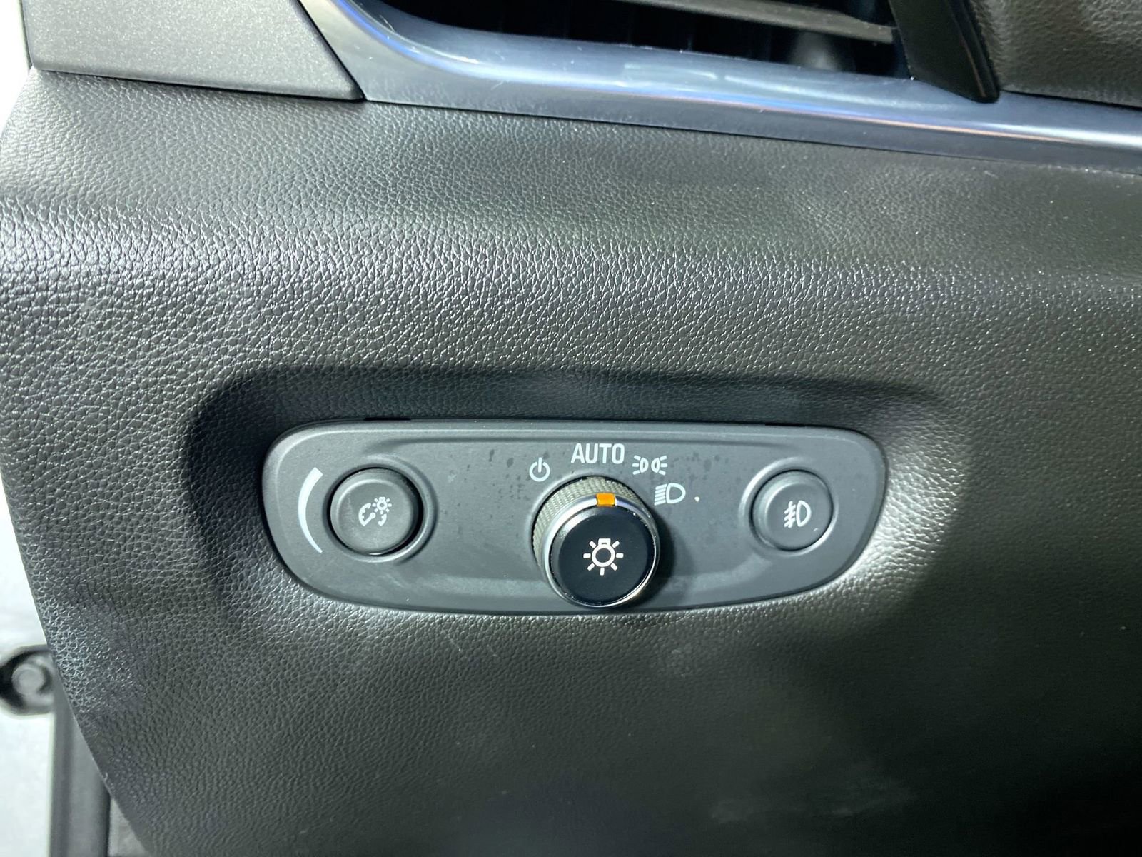 Used 2020 Chevrolet Traverse RS image 14