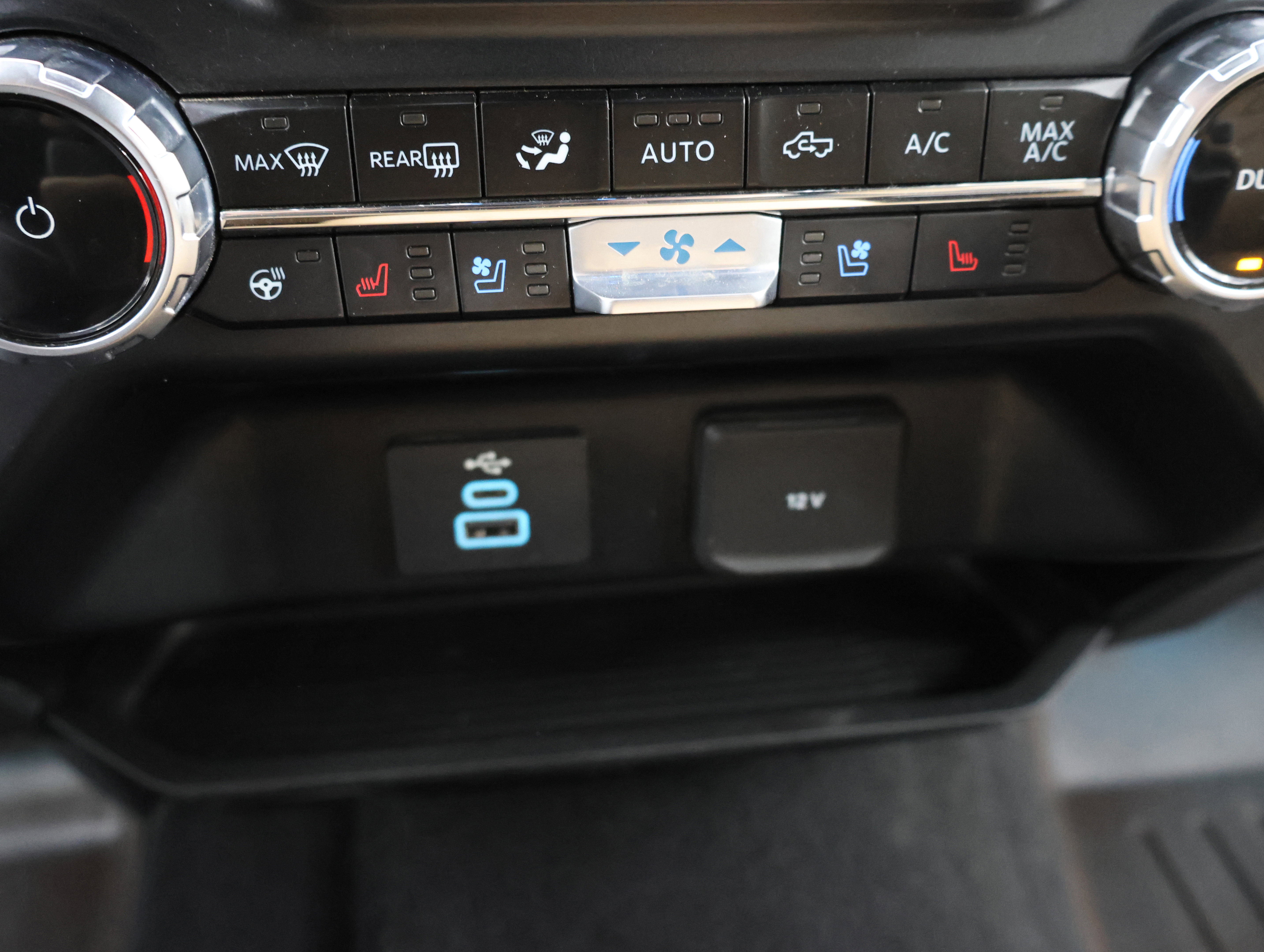 Used 2023 Ford F350 Lariat w/ FX4 Off-Road Package image 52