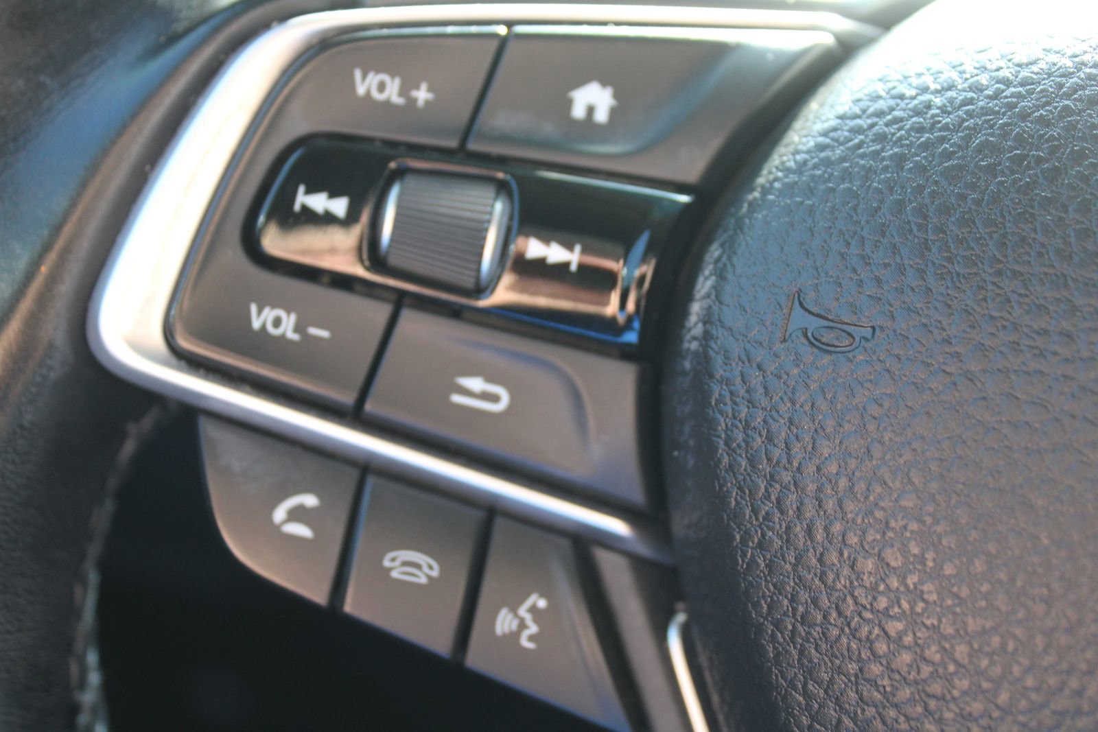 Used 2021 Honda Accord Touring image 30