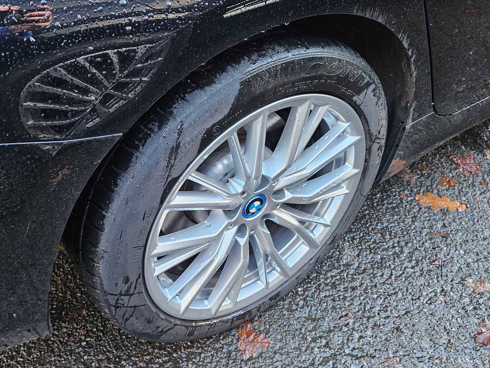 Used 2023 BMW 330e w/ Premium Package image 5