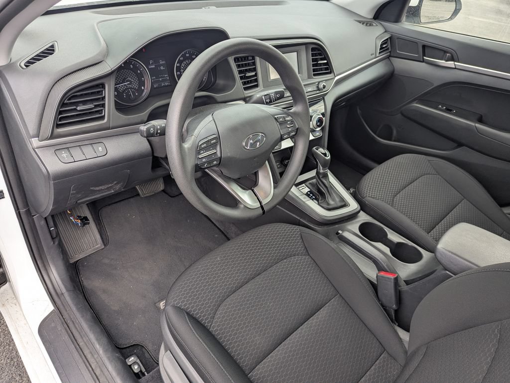 Used 2019 Hyundai Elantra SE w/ Cargo Package FWD image 23