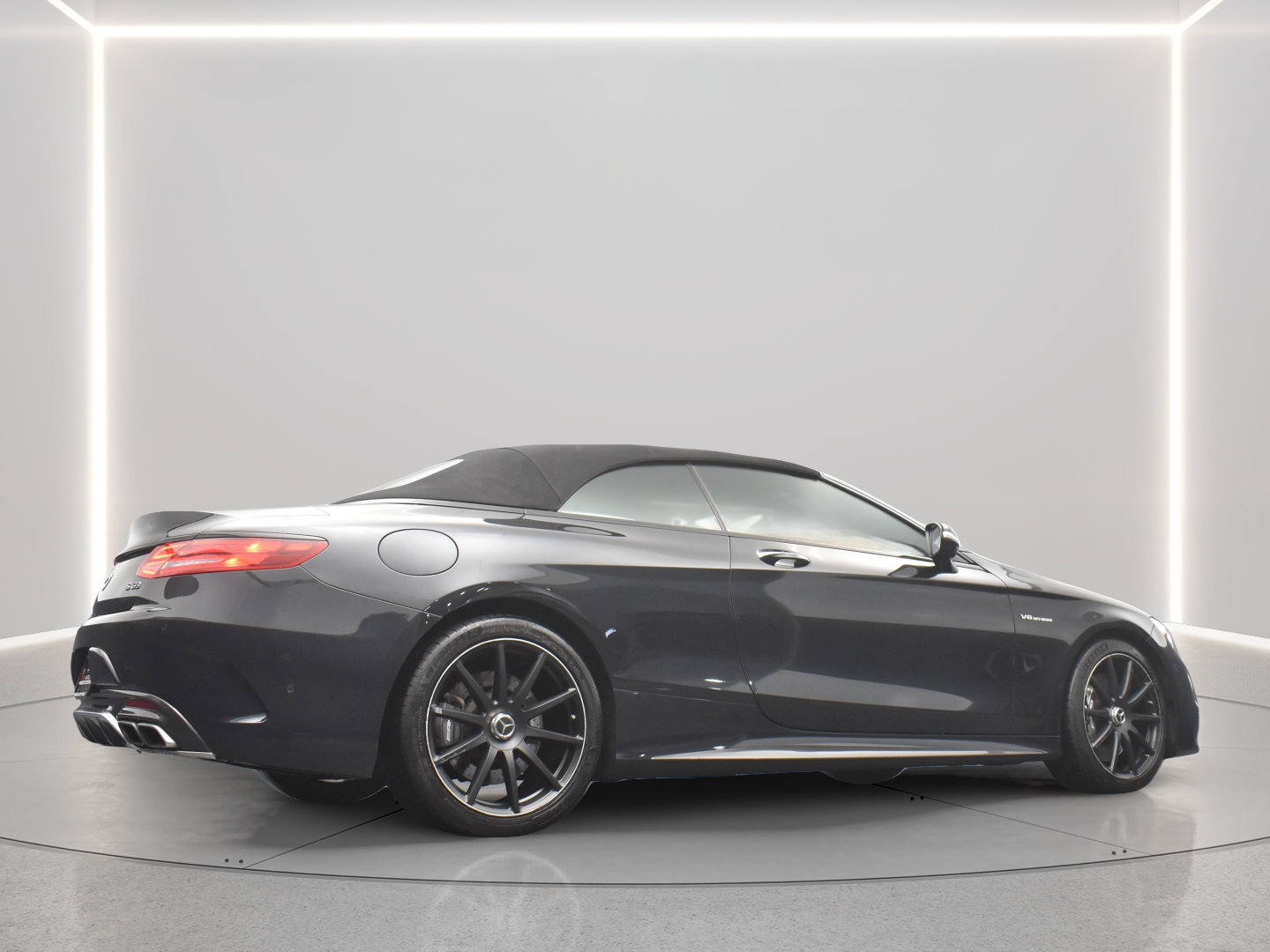 Used 2017 Mercedes-Benz S 63 AMG 4MATIC Cabriolet w/ Carbon Fiber Package image 9