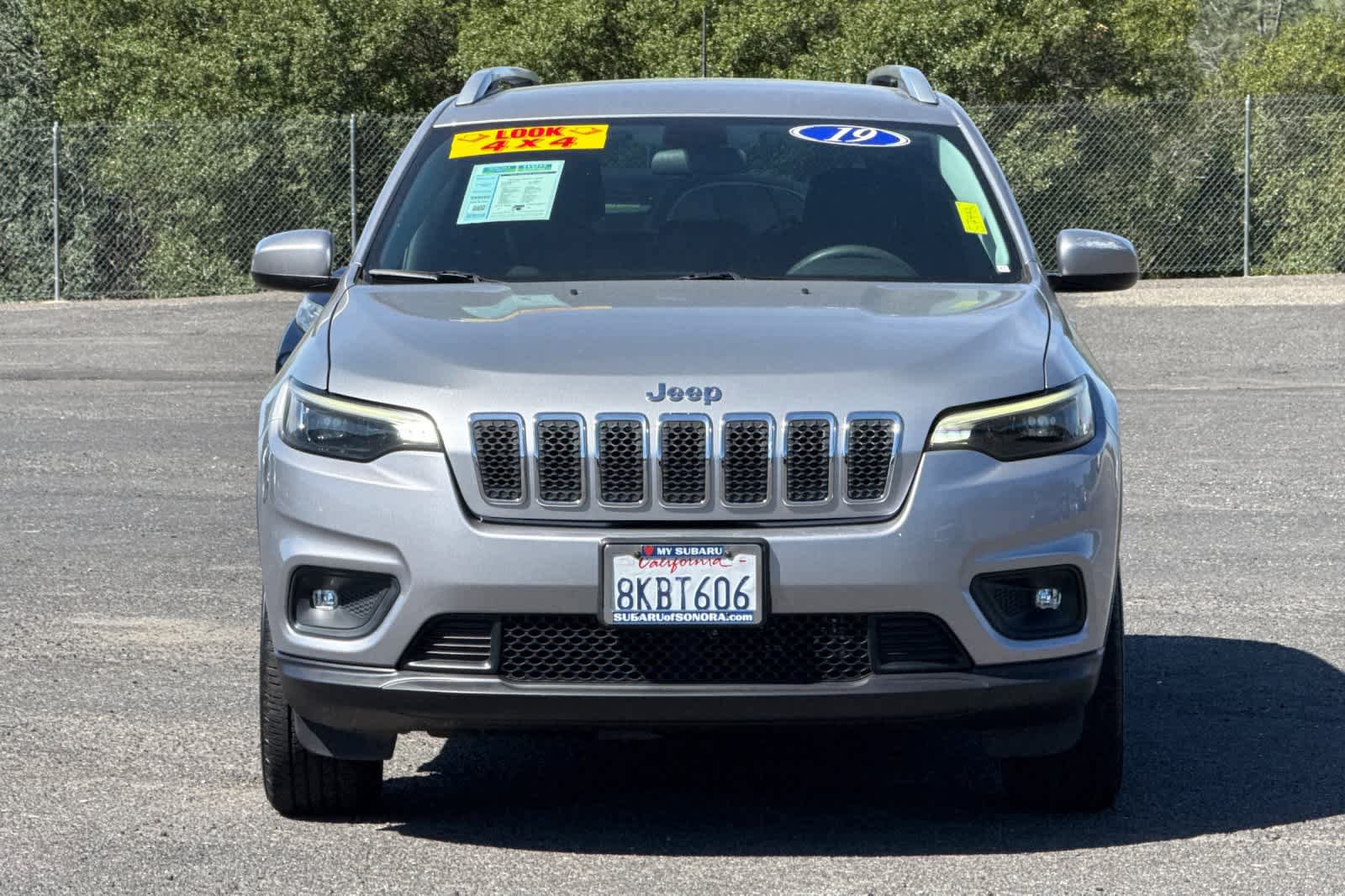 Used 2019 Jeep Cherokee Latitude w/ Popular Appearance Group AWD/4WD image 8