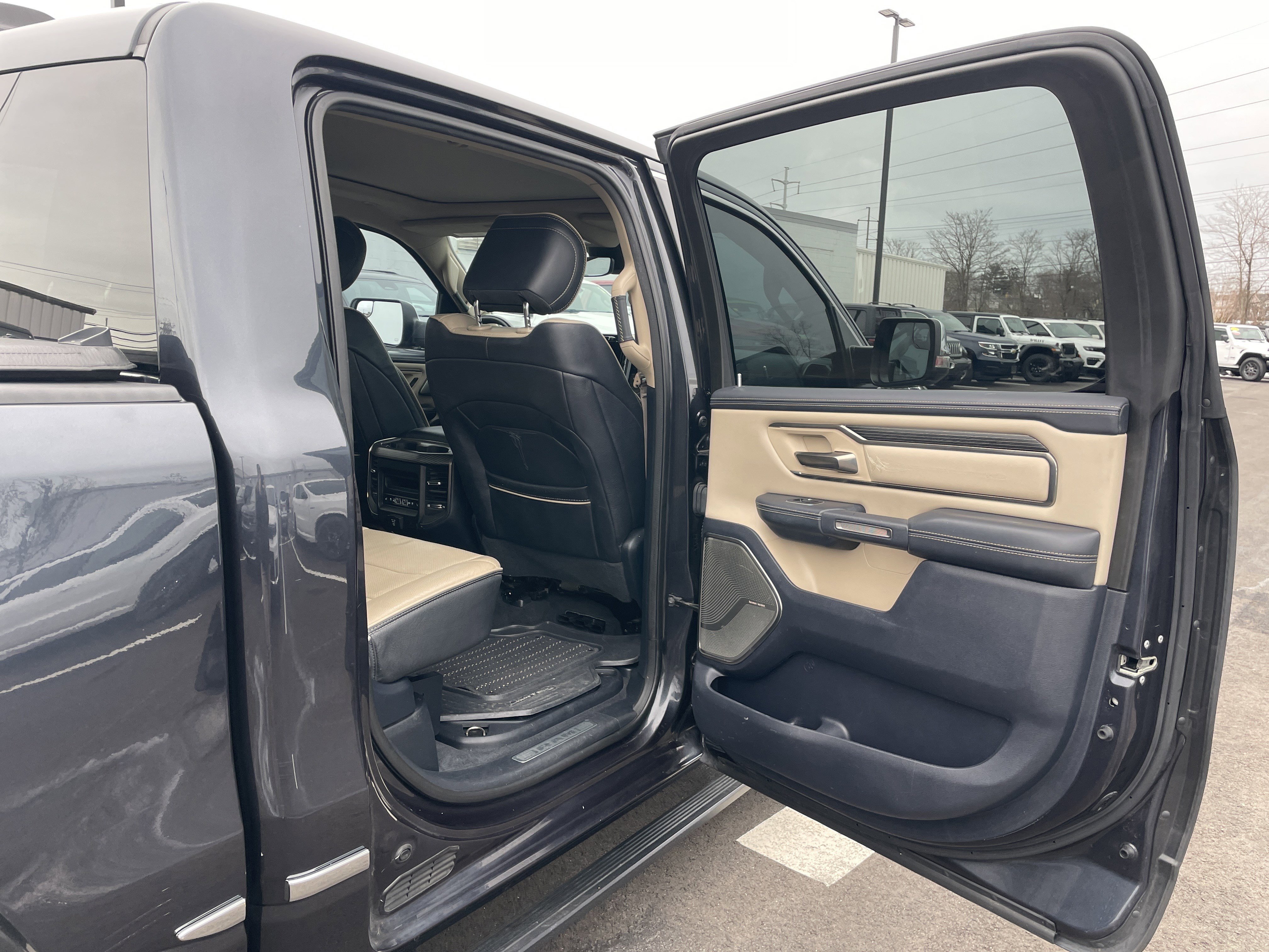 Used 2020 RAM 1500 Limited image 15