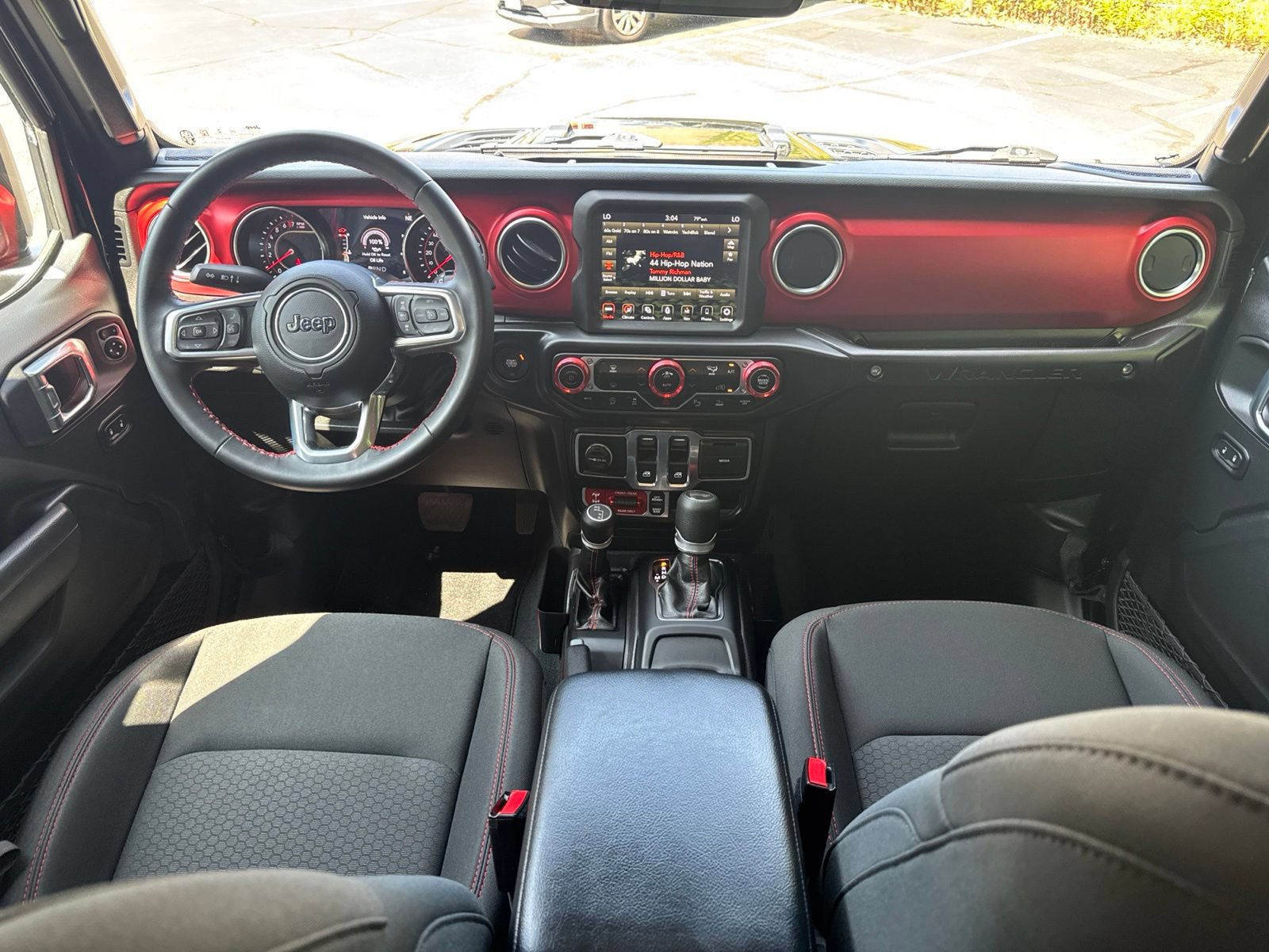 Used 2022 Jeep Wrangler Rubicon w/ LED Lighting Group AWD/4WD image 4