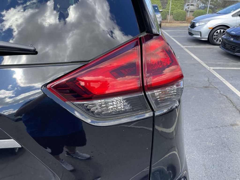 Used 2019 Nissan Rogue S w/ Special Edition Package image 21