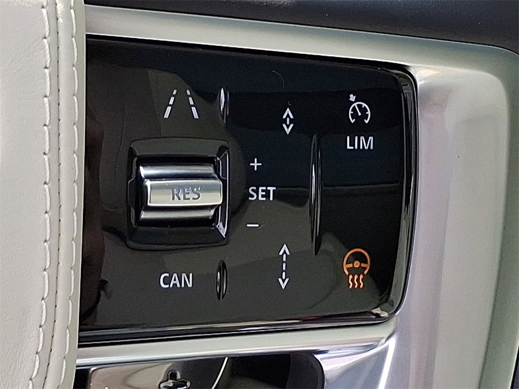 New 2025 Land Rover Range Rover SE image 15