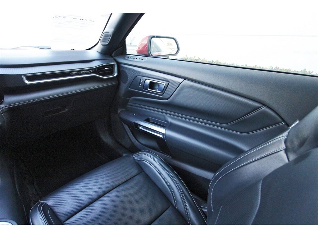 Used 2024 Ford Mustang Premium image 8